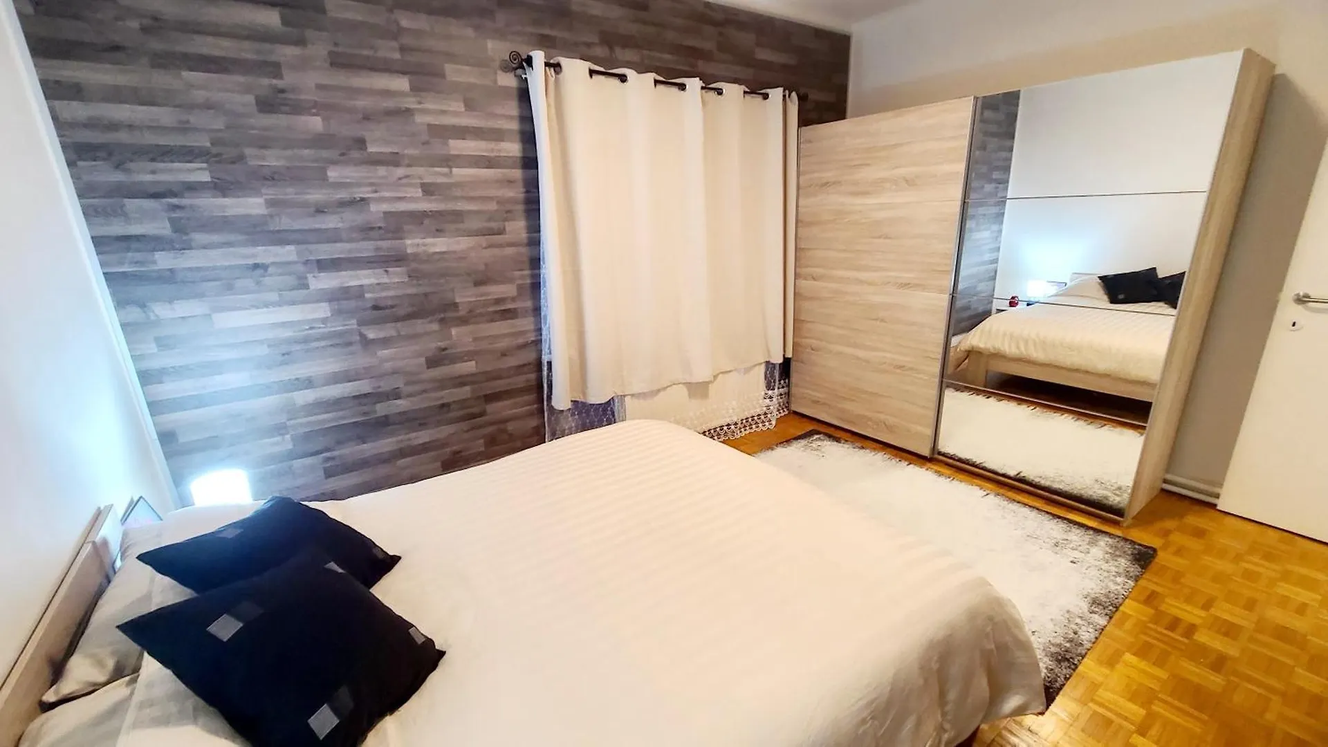 Appartement Te Huur In Antwerpen 0*, Antwerp